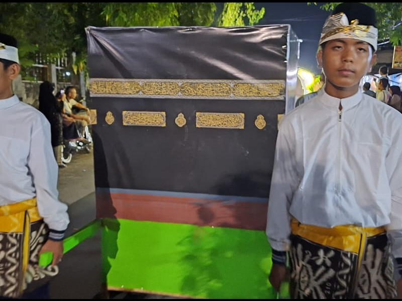 SMPN 3 Panarukan Turut Meriahkan Tahun Baru Hijriah dengan Pawai Lampion