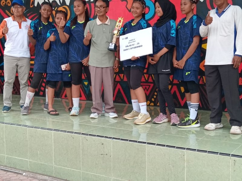 Kegiatan Ekskul Voli SMP Negeri 3 Panarukan
